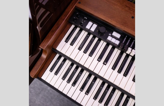 Used Crumar Mojo Classic Oak Organ with MojoPedals All Inclusive Premium Package (SN:2019591) - Image 9